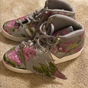 Jeremy Scott Adidas with Wings Floral size 8